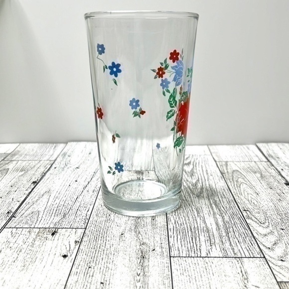 Firna Indonesian Vintage Floral Tumblers (Set of 4) - Picture 5 of 16